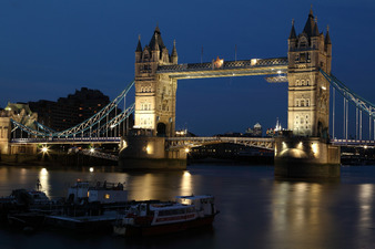 Front Office in 4 Sterne Hotel in London (UKLOND02B)